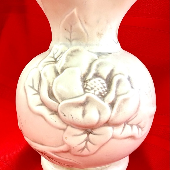 Red Wing Other - Vintage Red Wing Magnolia Floral Embossed Ceramic 6” Vase
